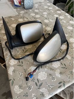 2003 to 2006 Chevy / GMC Power Mirrors