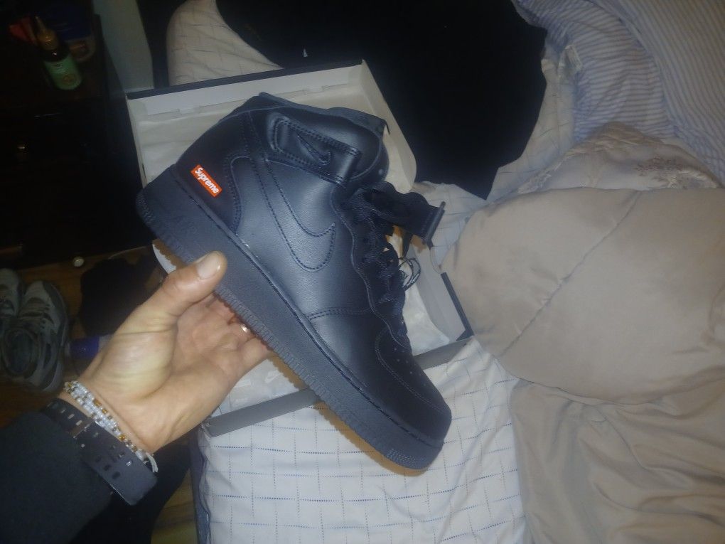 Supreme AIRFORCE BLACK 10.5 Ds