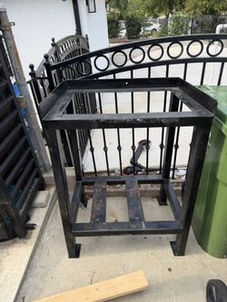 heavy dusty metal stand