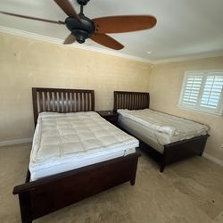 Two beautiful full size beds in excellent condition