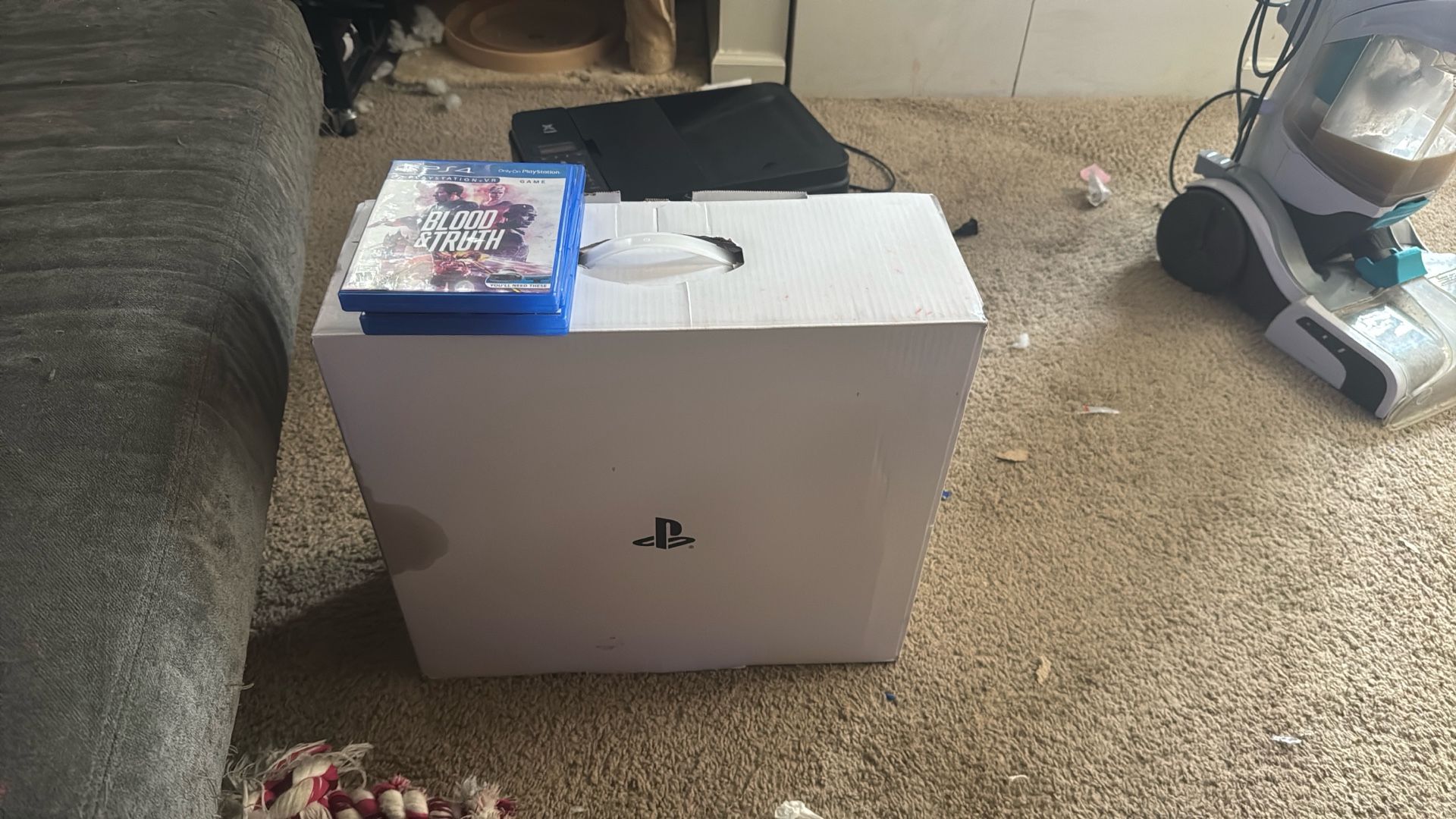 PSVR Bundle w/ Motion Controllers + Blood & Truth & Resident Evil – Great Condition!