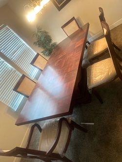 Wood Dinning Room Table 6 chairs