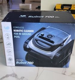 Pool Cleaning Robot