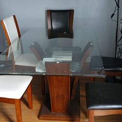 Glass Table & 5 Chairs