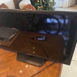 32 Inch Westinghouse Tv (no Remote)