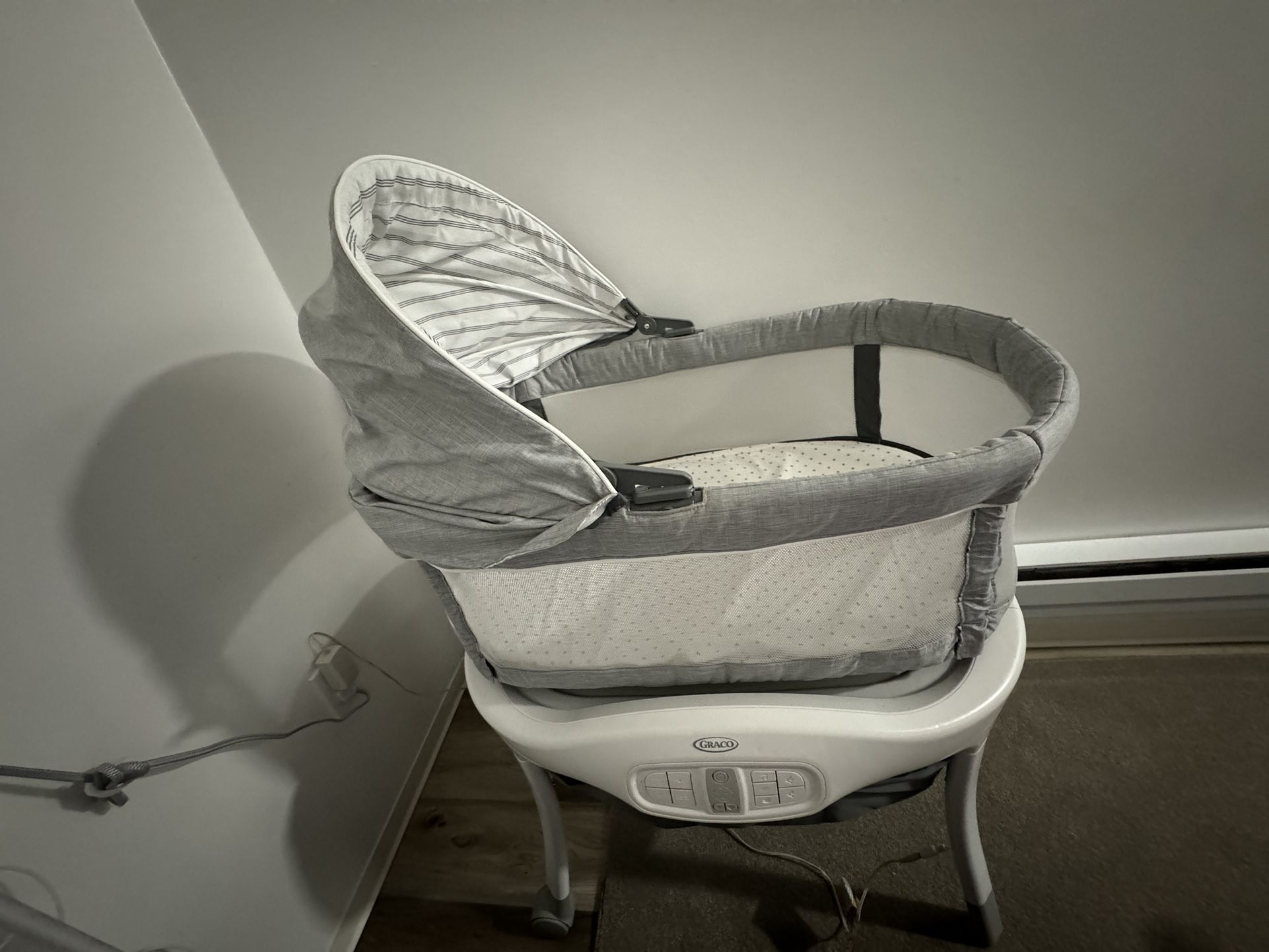 Graco Sense2Soothe Bassinet