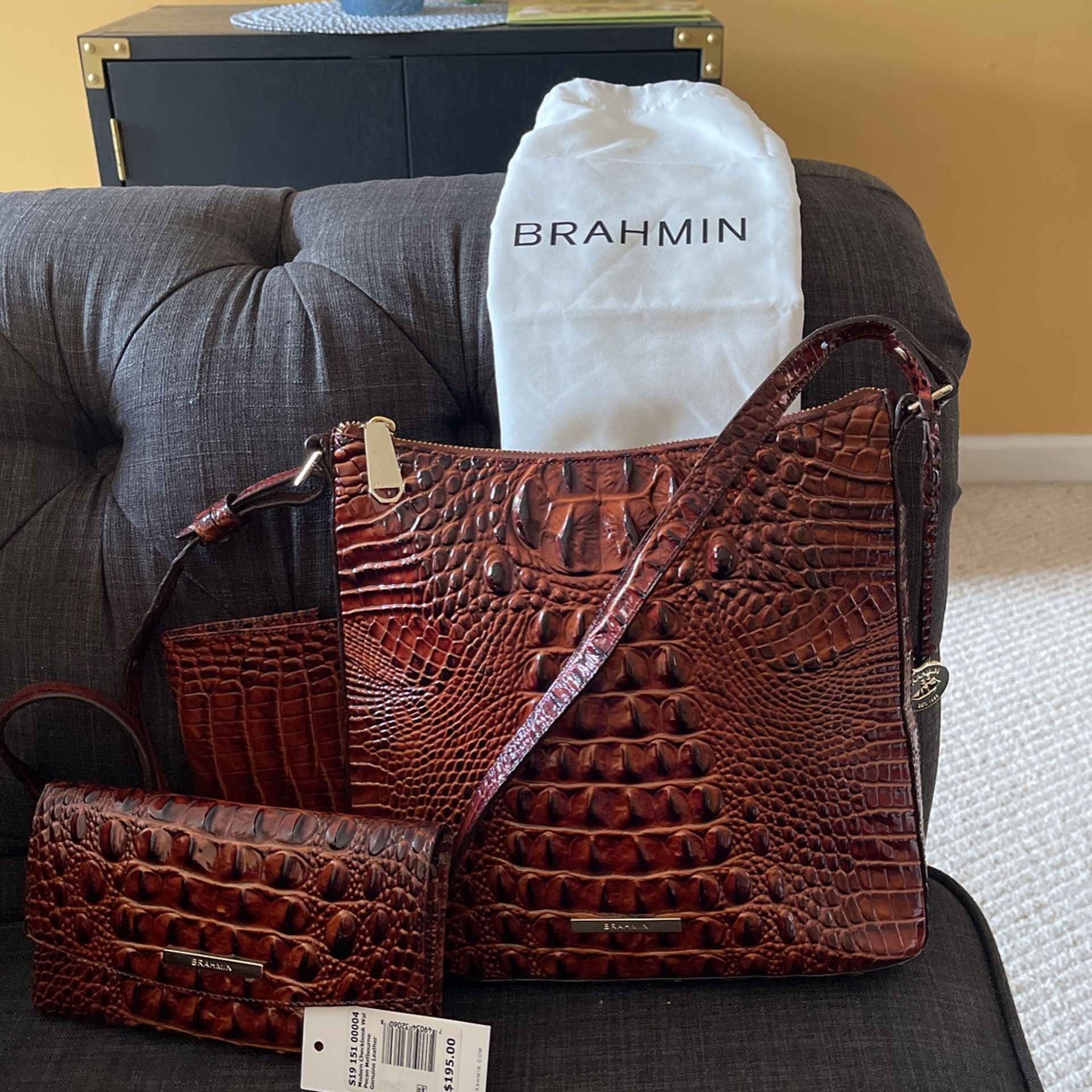 Brahmin Shoulder Purse With Wallet And Checkbook Cover for Sale in  Indianapolis, IN - OfferUp