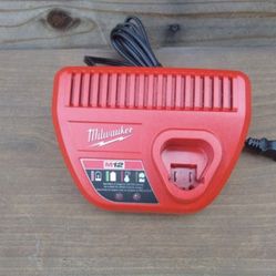 Milwaukee M12/M18 Batteries And Chargers