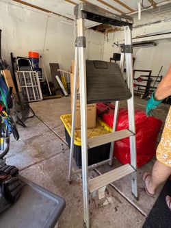 Step ladder