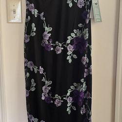 Long Elegant Black Dress With Floral Embroideries