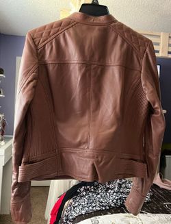 NEW Large Genuine Leather Guess Jacket Women’s. SALE $250 🍀