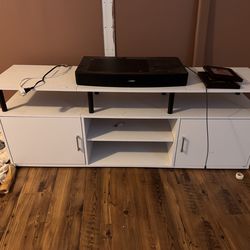 ENTERTAINMENT STAND