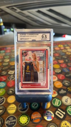 Sophie Cunningham 2025 Panini WNBA Donruss #24 CGC 9.5