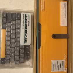 Nuphy Keycaps + Case