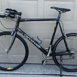 Cannondale Aluminum Triathlon 18 speed Bike -like New 