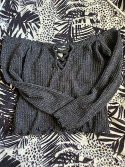 Women's Medium off the shoulder top
