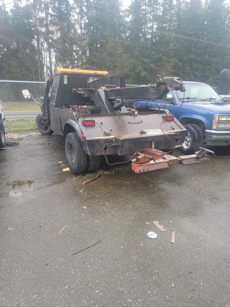 1989 F350 Tow Truck Wrecked 