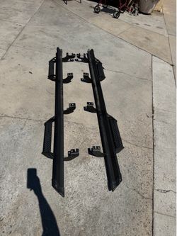2024 tundra side steps