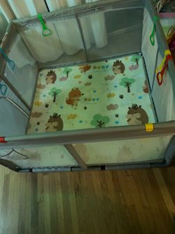 Play pen with extras