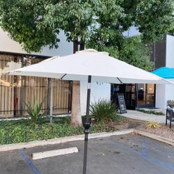 $25.00!!! New 9’ Outdoor Patio Umbrella push button tilt crank open (base not include)