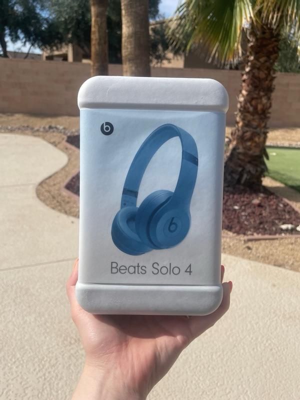 Beats Solo 4
