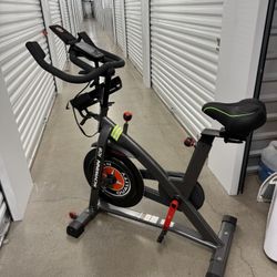Schwinn IC8 Indoor Cycle