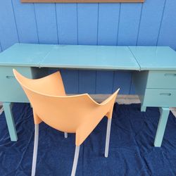 Vintage US Military Aluminum  Folding  Desk 