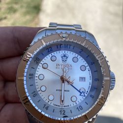 Invicta Hydromax Reserve Swiss made new battery gold silver 52 mm face bezel