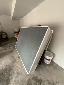 FULL BOX SPRING FREE