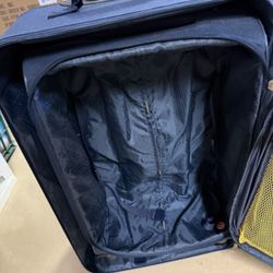 Náutica Set Of Luggage $30