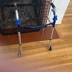 Walker With Wheels 