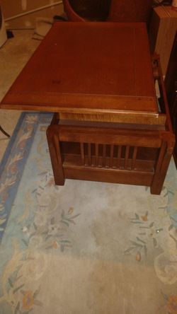 Coffee Table w/ lifting frame