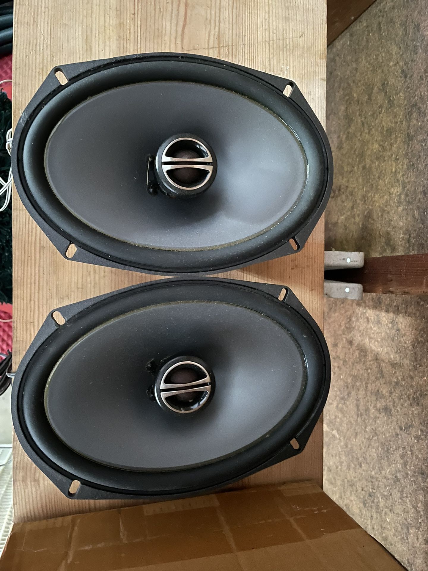 6x9 Alpine Speakers And 1 Sony