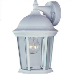 BUILDER CAST 8"W WALL LIGHT