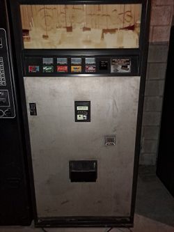 Soda vending machine 5 select READ INFO