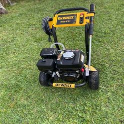 item present Premium Electric Washers – Designed for Heavy-Duty Cleaning!