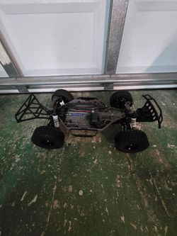 Traxxas slash 4x4 vxl-3s  hd roller chassis no electronics