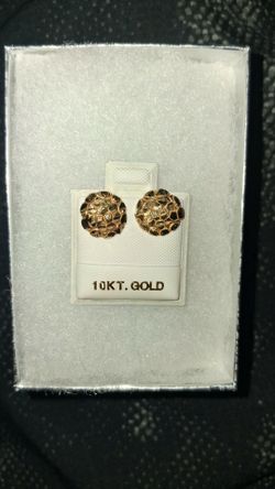 10kt gold nugget earrings