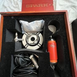 Orange Blu Microphone! 