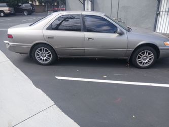 1998 toyota camry LE