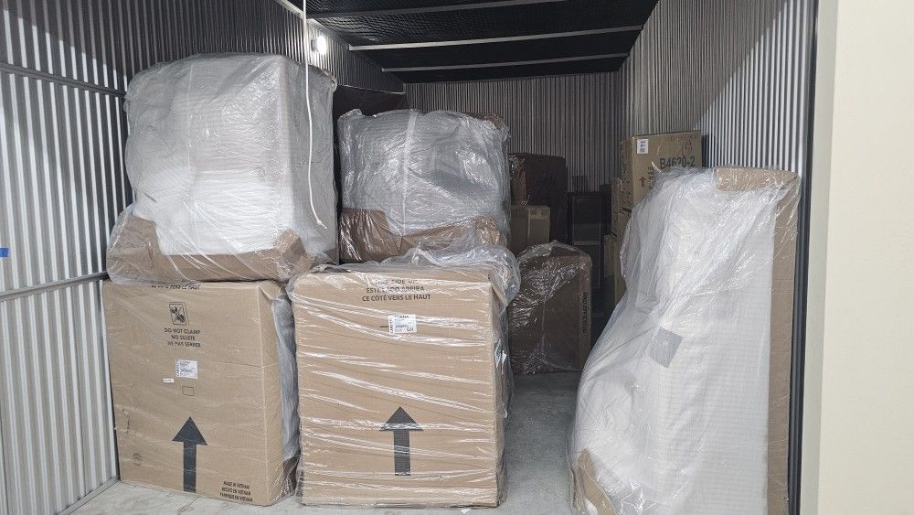 GG Diamond Mirrored Console New In Box Free delivery