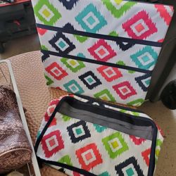 Thirty One  Memo Board & Storage Zip Bag. 2 Pc