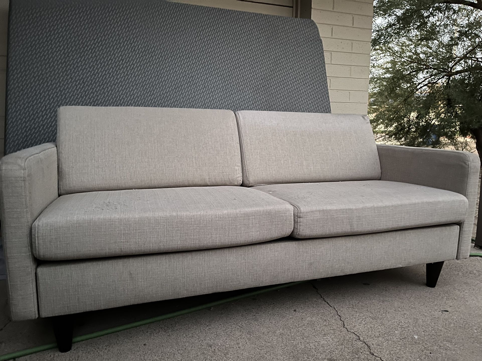 Couch (sofa)