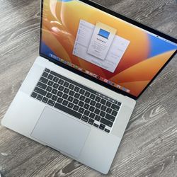 2019 MacBook Pro 16” i7 16GB Ram