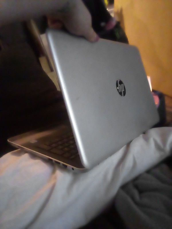 I'll Touch Screen hP Laptop
