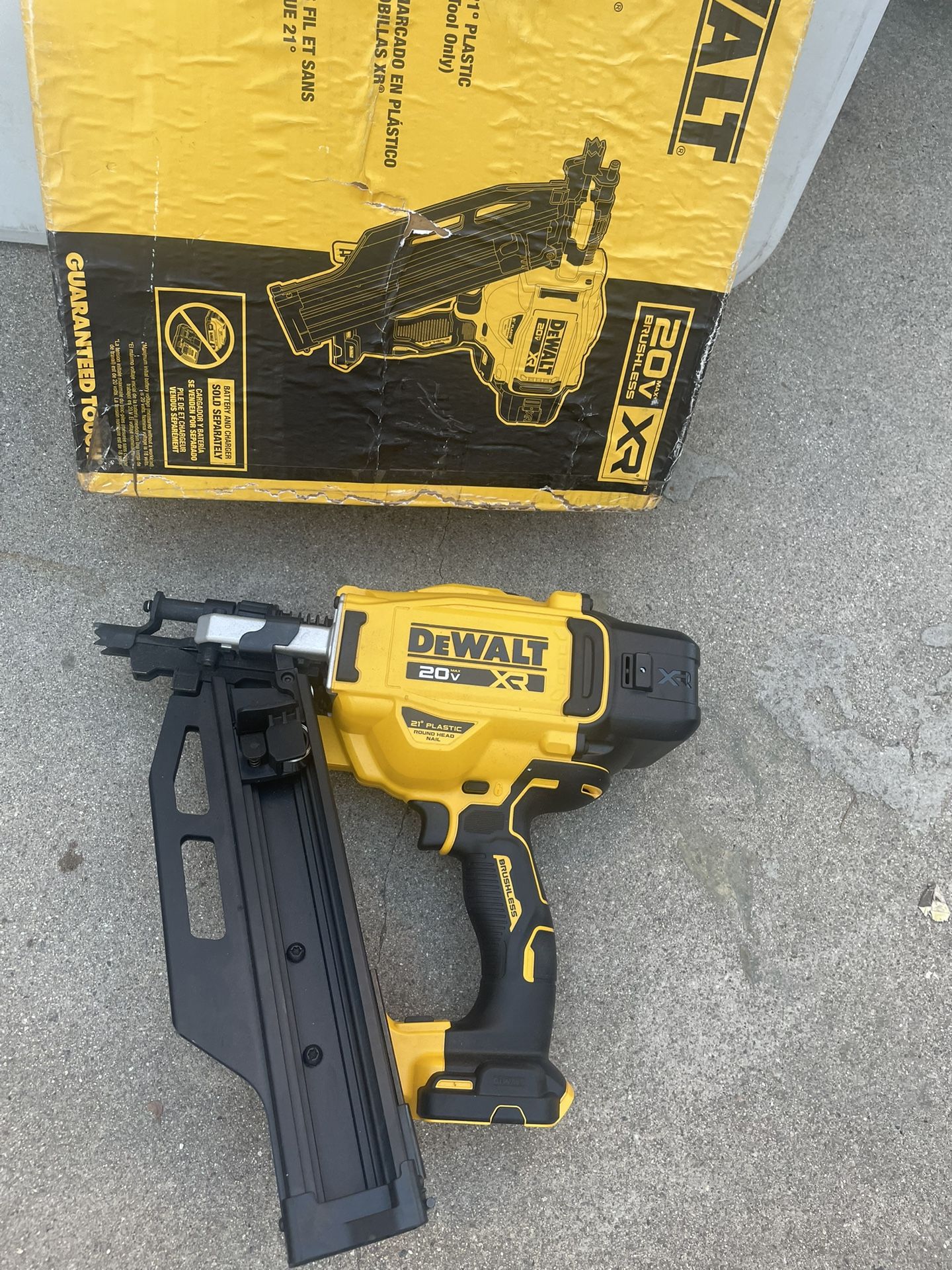DEWALT 20-Volt 21° Cordless Framing Nailer (Tool-Only)