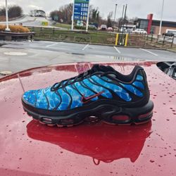 Brand New And Original Men's Nike Air Max's Sneakers Sizes 13