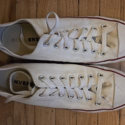 White Converse lowtop
