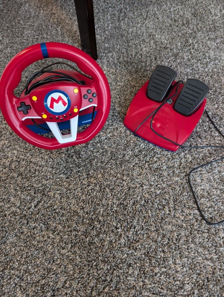 Hori Mario Kart Wheel & Pedal Nintendo Switch