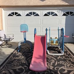 Kids Slide and Swing 🌷Age 1 - 3 years 🌷Pick  up in Temecula near the mall🌷